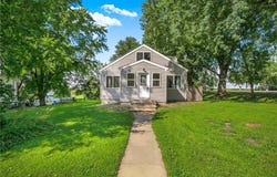 109 Main Street E, Spring Hill, MN 56352