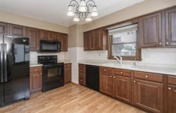 W183n8591 Lawrence Ct, Menomonee Falls, WI 53051