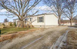 1732 Fieldcrest Drive, Sparta, IL 62286