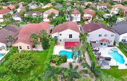 15612 SW 16th Ct, Pembroke Pines, FL 33027