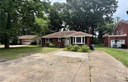 1452 E Pembroke Avenue, Hampton, VA 23663