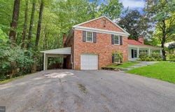 7800 SEVEN LOCKS Road, BETHESDA, MD 20817
