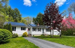 376 East St, Bridgewater, MA 02324