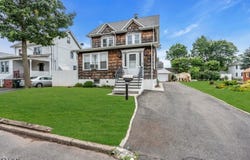 98 Douglas Ave, Franklin Twp., NJ 08873-3251