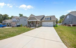 1668 Ashmead Lane, Clemmons, NC 27012