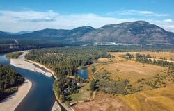 500 River Road, Columbia Falls, MT 59912