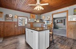 911 E Washington Street, Morris, IL 60450