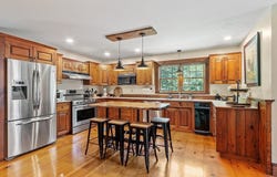 794 Ashburnham Hill Rd, Fitchburg, MA 01420