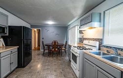 2409 W 1st Street, Coffeyville, KS 67337
