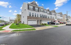 9 SISTERS FARMSTEAD ROAD, MOUNT LAUREL, NJ 08054
