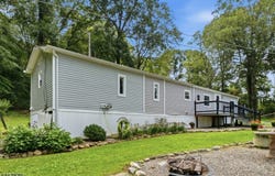 65 Sherwood Park, Washington Twp., NJ 07853