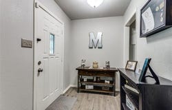 613 Oakwood Avenue, Hurst, TX 76053