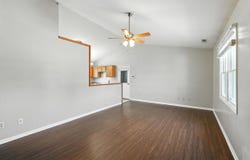806 Deer Ridge Crossing, Auburn, IN 46706-1490