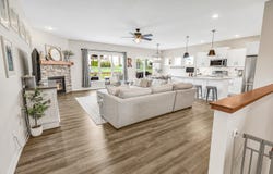 912 Fountain View Drive, Pella, IA 50219
