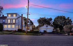 341 CHESTNUT Street, LEESPORT, PA 19533