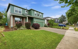 2536 EDGEWATER Dr, Woodburn, OR 97071