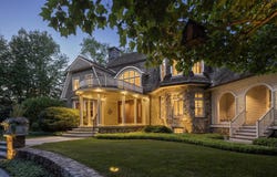 15 Runnymede Drive, North Hampton, NH 03862