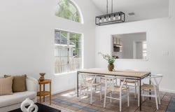 905 Minturn LN, Austin, TX 78748
