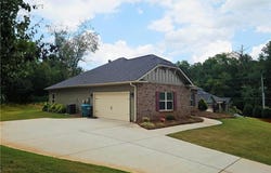 30 Forest Bend Dr, Jefferson, GA 30549