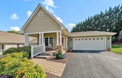 8135 Golden Oak, Roanoke, VA 24019