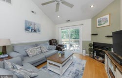1295 TRISTRAM CIRCLE, MANTUA, NJ 08051