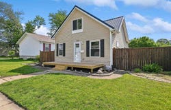 1127 NW 10th Street, CedarRapids, IA 52405