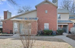 1420 Meadowood Village, Fort Worth, TX 76120
