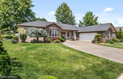 9303 Honeycrisp Ct, Yakima, WA 98903