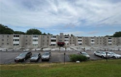 520 Meredith Lane unit: 302, Cuyahoga Falls, OH 44223