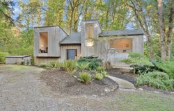 4298 River Rd S, Salem, OR 97302