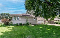 2808 34th Avenue NE, Saint Anthony, MN 55418