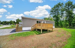 137 IMPERIAL Way, Edinboro, PA 16412
