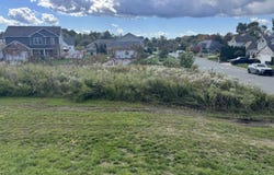 407 Gardenia Drive, Moosic, PA 18507