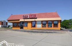2806 Mount Pleasant Street, Burlington, IA 52601