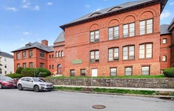 31 Elizabeth St, Worcester, MA 01605