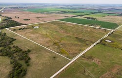 12450 Jade Rd, Fredonia, KS 66736
