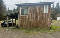 865 E COLUMBIA RIVER HWY, Clatskanie, OR 97016