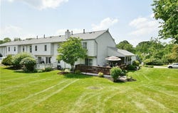 1125 Valleyview Dr, Cecil, PA 15055