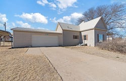 604 E 4th Street, Clarendon, TX 79226