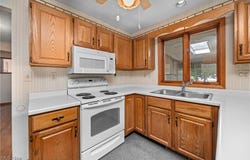 4276 Ford Lane, Vermilion, OH 44089