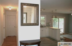 3 Piccadilly Circus, Sayreville, NJ 08872