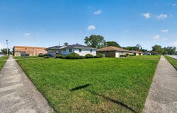 450 S Lombardy Drive, South Bend, IN 46619-2609