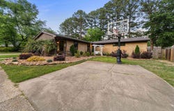 25 Harding Dr., Searcy, AR 72143
