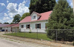 602 Maple Street, Lawrenceville, IL 62439
