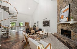 569 Farmbrook Trail NE, Kennesaw, GA 30144