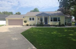 105 Broadway Drive, Eagle Grove, IA 50533