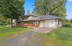 628 258th Street, Farmington Twp, WI 54020