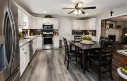 285 Meadowbrook Circle, Lexington, TN 38351