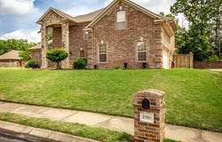 1916 Oakbrook Dr, Sherwood, AR 72120