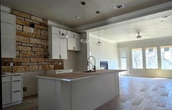 2425 Bruin Dr, Spicewood, TX 78669